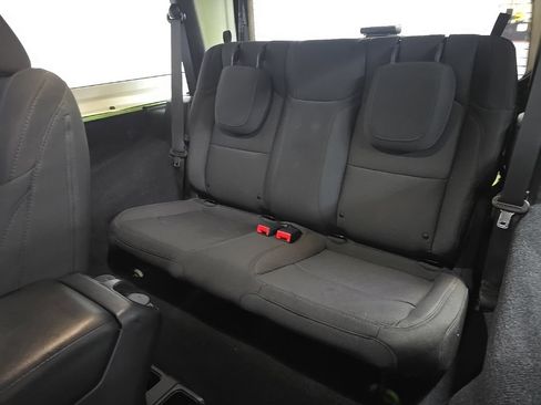 Used 2021 Jeep Wrangler Sport AWD/4WD image 29