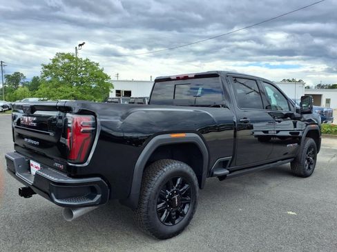 New 2025 GMC Sierra 2500 AT4 w/ AT4 Premium Plus Package image 7