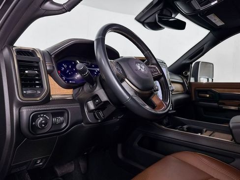 Used 2023 RAM 3500 Limited image 12