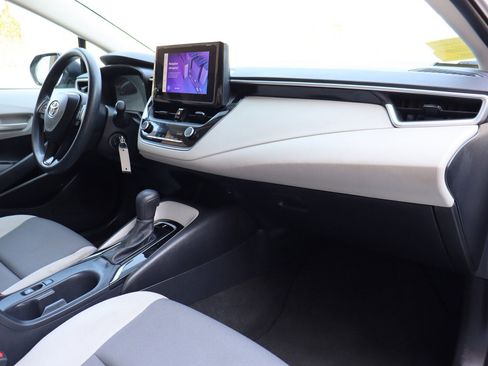 Used 2023 Toyota Corolla LE image 21