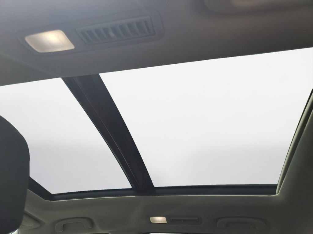 Certified 2026 Subaru Ascent Limited AWD/4WD image 17