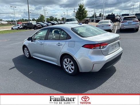 Used 2024 Toyota Corolla LE FWD image 11