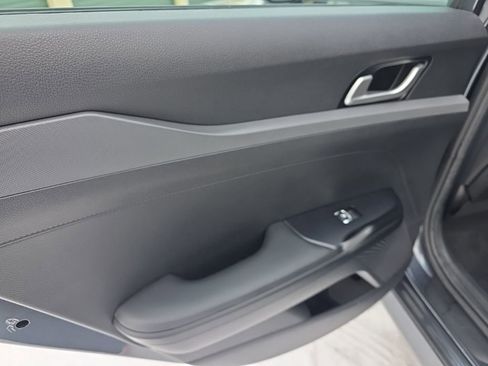 Used 2023 Kia K5 LXS image 14