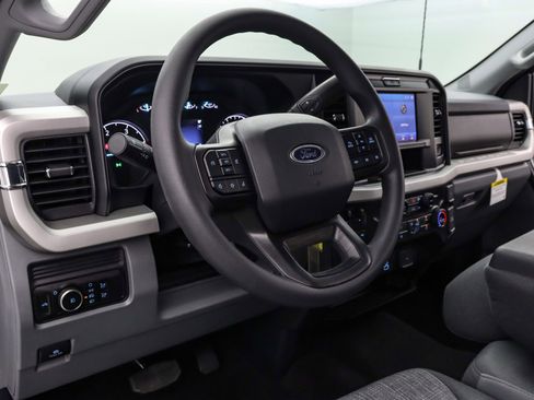 New 2026 Ford F250 XLT w/ FX4 Off-Road Package image 15