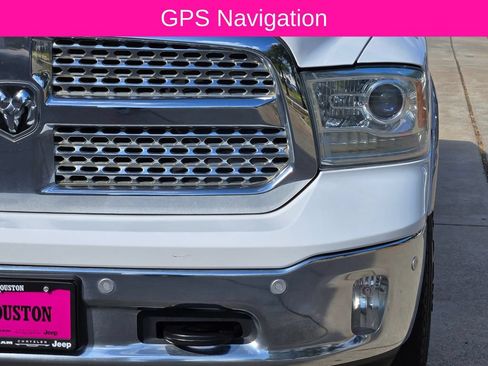 Used 2016 RAM 1500 Laramie w/ Convenience Group AWD/4WD image 11