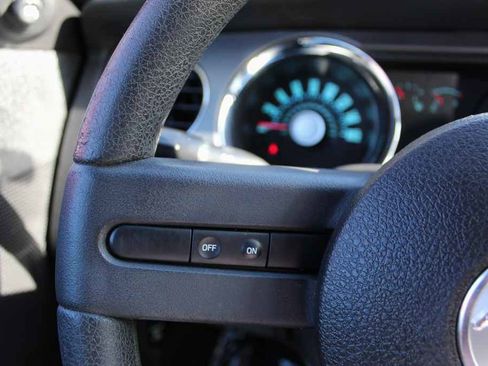 Used 2012 Ford Mustang Coupe image 16