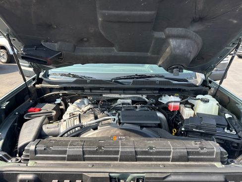 Certified 2025 Chevrolet Silverado 3500 LTZ w/ LTZ Convenience Package AWD/4WD image 25