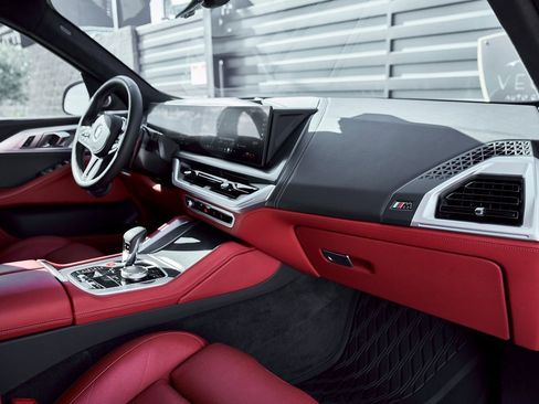 Used 2025 BMW XM image 42