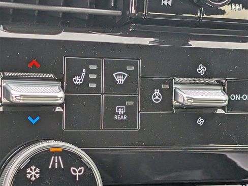 New 2026 Nissan Armada SL image 14