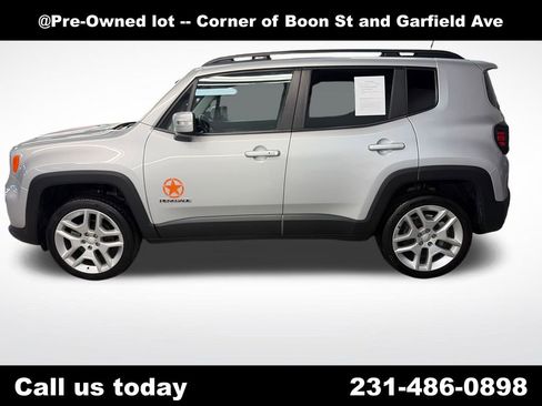 Used 2021 Jeep Renegade Latitude AWD/4WD image 2