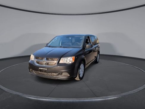 Used 2019 Dodge Grand Caravan SE w/ UConnect Hands-Free Group image 3