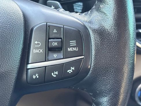 Used 2020 Ford Escape Titanium image 17