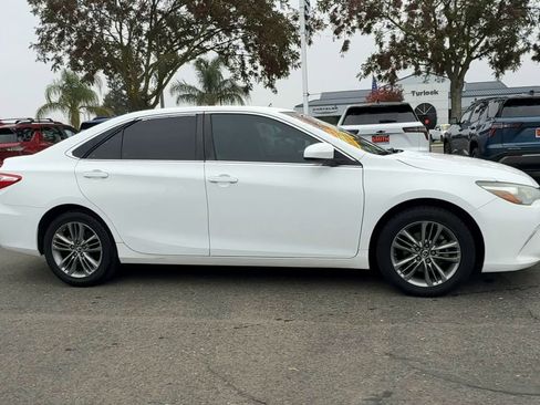 Used 2016 Toyota Camry LE image 8