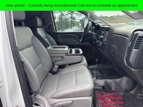 Used 2019 Chevrolet Silverado 2500 W/T AWD/4WD image 12