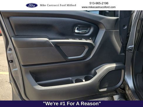 Used 2019 Nissan Titan SV w/ SV Convenience Package AWD/4WD image 24