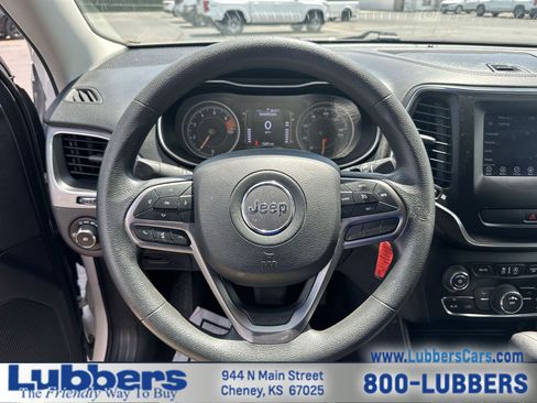 Used 2019 Jeep Cherokee Latitude w/ Popular Appearance Group AWD/4WD image 12
