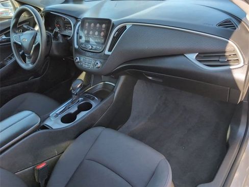 Used 2024 Chevrolet Malibu LT image 28