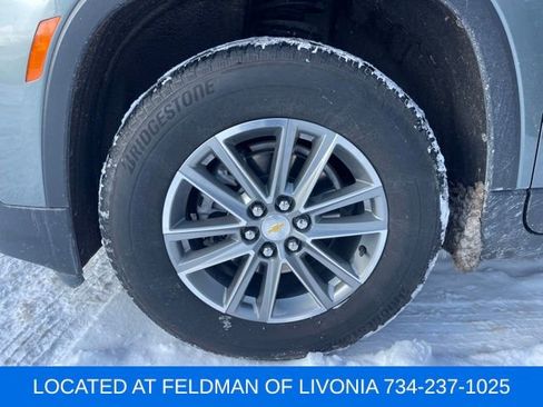 Used 2023 Chevrolet Traverse LT image 5