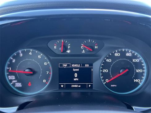 Used 2023 Chevrolet Traverse LS image 18