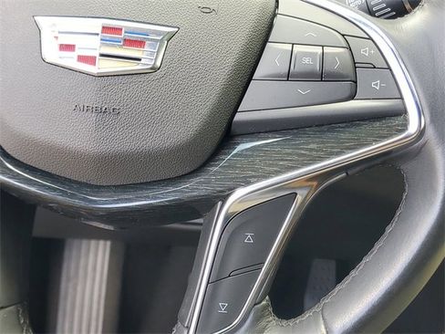Used 2020 Cadillac XT5 Premium Luxury image 24