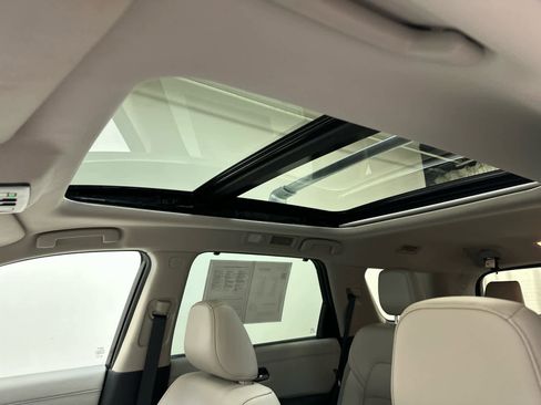 Certified 2024 Nissan Pathfinder SL w/ SL Premium Package image 27