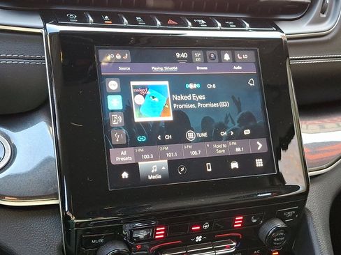 Certified 2023 Jeep Grand Cherokee Laredo w/ Luxury Tech Group I image 17