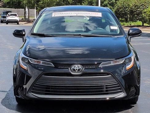 Certified 2025 Toyota Corolla LE FWD image 4