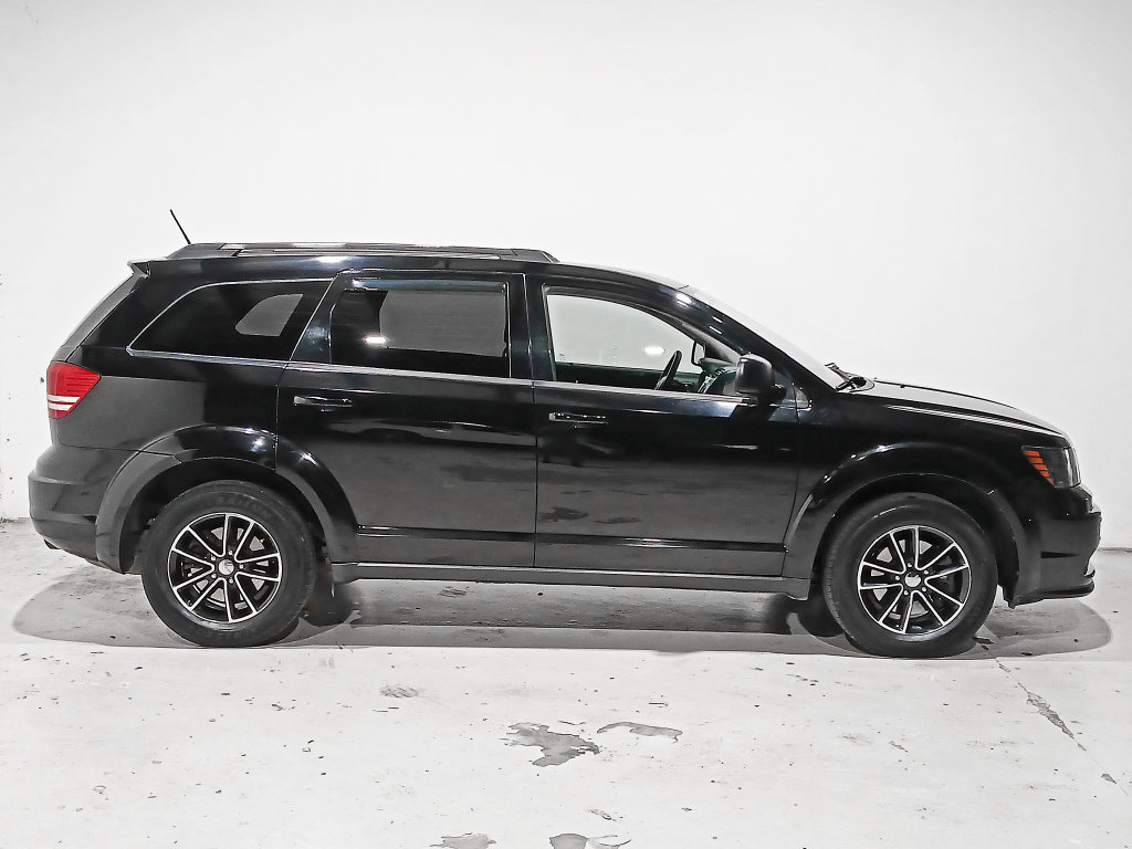 Used 2017 Dodge Journey SE w/ Flexible Seating Group FWD image 7