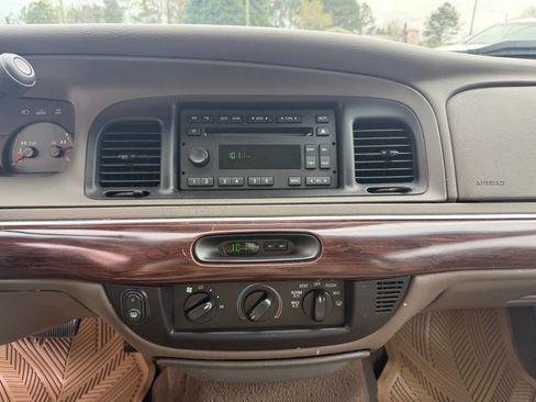 Used 2003 Mercury Grand Marquis GS image 16