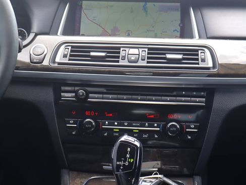 Used 2014 BMW 750Li RWD image 12