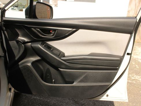 Used 2019 Subaru Crosstrek 2.0i Premium w/ Popular Package #3 AWD/4WD image 23