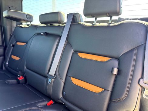 Used 2021 GMC Sierra 1500 AT4 image 17