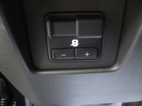 Used 2024 Chevrolet Colorado Trail Boss w/ Advanced Trailering Package image 16