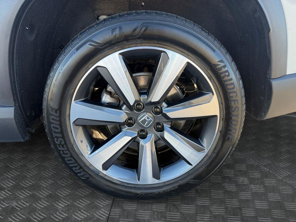 Certified 2025 Honda Pilot Touring image 26