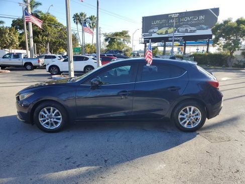 Used 2014 MAZDA MAZDA3 i Touring w/ Moonroof Package 1 image 4