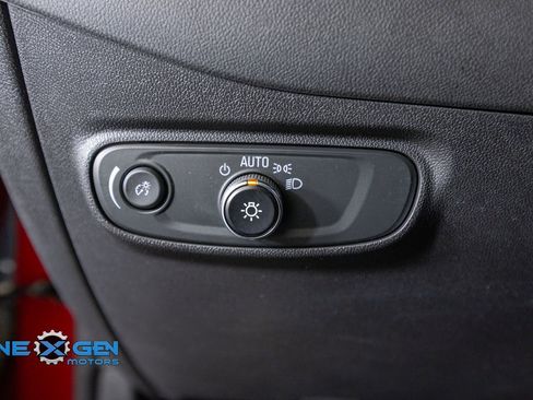 Used 2024 Chevrolet Equinox LT FWD image 13