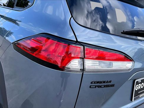 Used 2023 Toyota Corolla Cross AWD Hybrid image 27