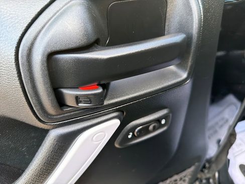 Used 2017 Jeep Wrangler Unlimited Sport w/ Quick Order Package 24S image 15