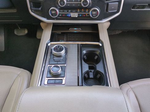 Used 2024 Ford Expedition Max Limited AWD/4WD image 19
