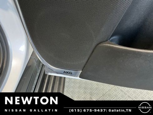 Used 2021 Cadillac Escalade ESV Sport Platinum RWD image 42