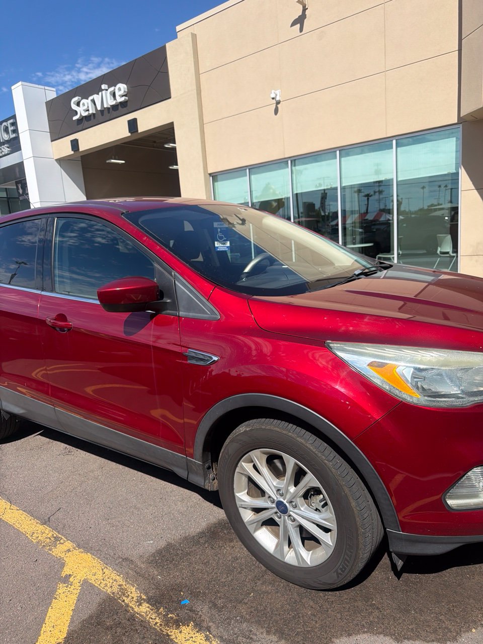Used 2017 Ford Escape SE w/ SE Cold Weather Package AWD/4WD image 9