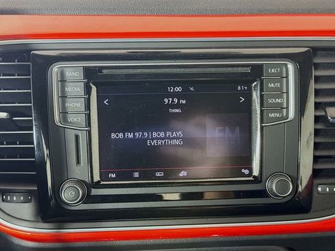 Used 2016 Volkswagen Beetle 1.8T SE image 14