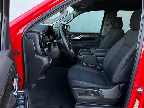 Used 2025 Chevrolet Silverado 1500 LT image 10