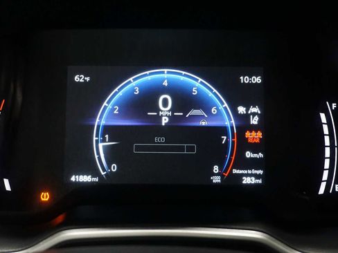 Used 2023 Toyota Corolla Cross XLE image 26