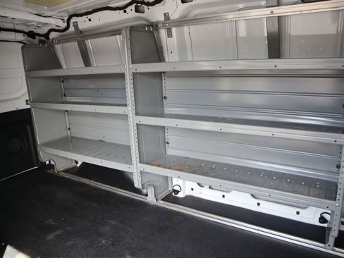 Used 2017 Ford Transit 250 130 Low Roof image 44