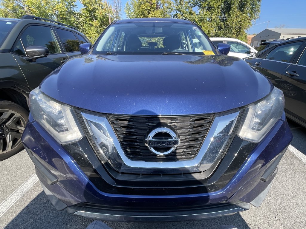 Used 2017 Nissan Rogue S FWD image 2