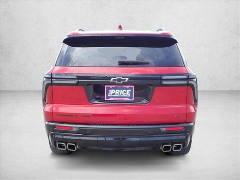 Used 2024 Chevrolet Traverse RS AWD/4WD image 3