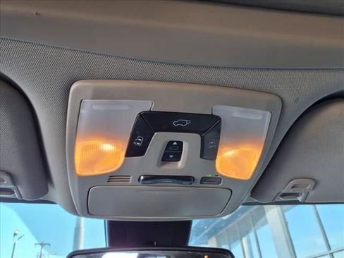 Used 2018 Toyota Sienna XLE image 17