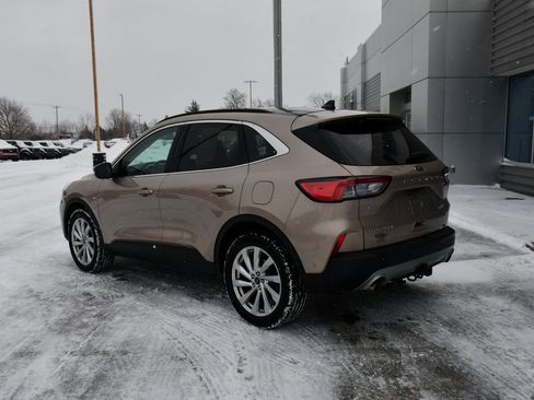 Used 2021 Ford Escape Titanium w/ Titanium Elite Package image 4