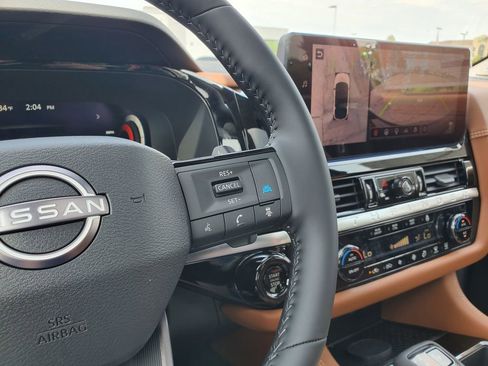 New 2026 Nissan Pathfinder Platinum AWD/4WD image 24